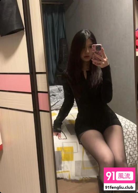 非常可爱的小姐姐